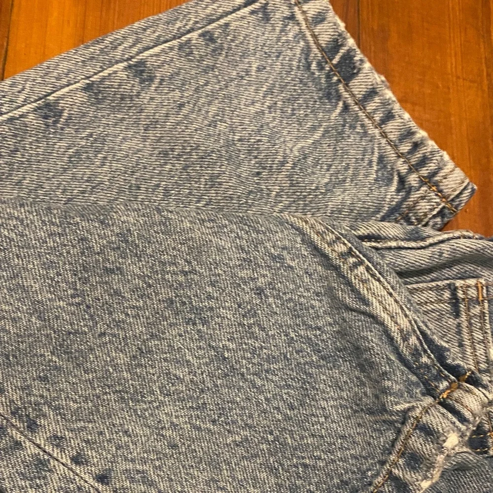 Zara Light Blue Relaxed Jeans - Picture 5 of 5